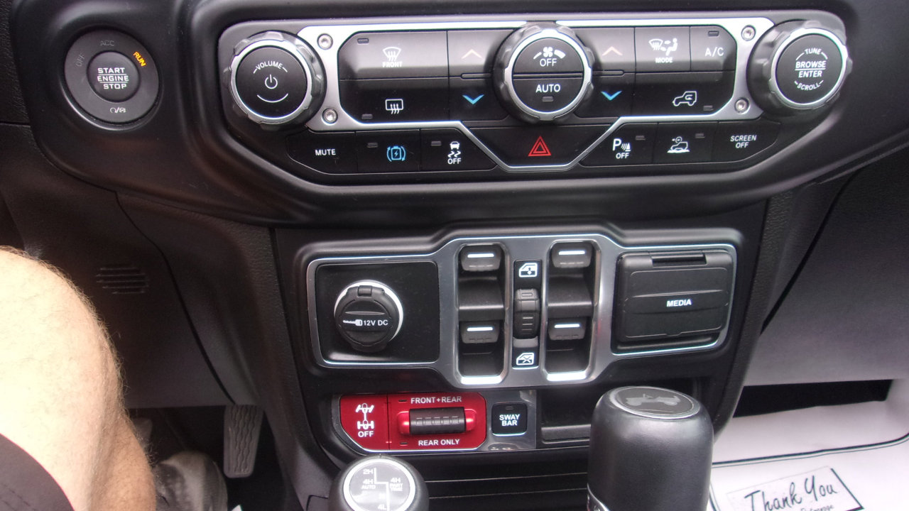 Used 2021 Jeep Wrangler Unlimited Rubicon 4xe w/ Safety Group image 12