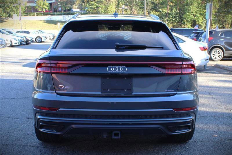 Used 2020 Audi Q8 Prestige w/ Prestige Package image 4