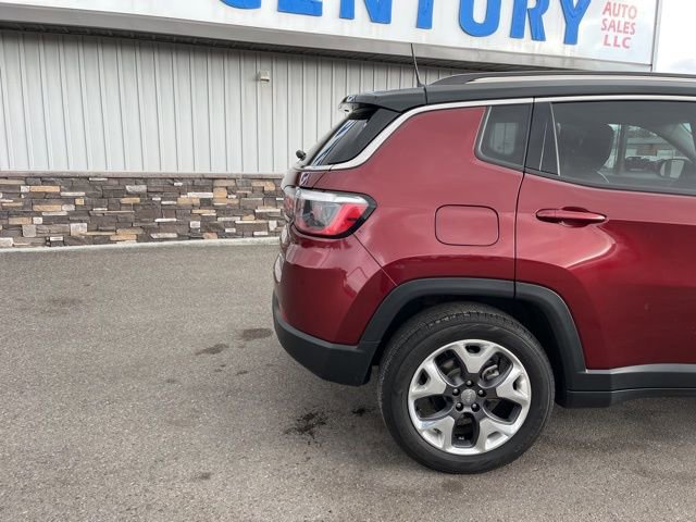 Used 2021 Jeep Compass Limited w/ Sun and Sound Group AWD/4WD image 17