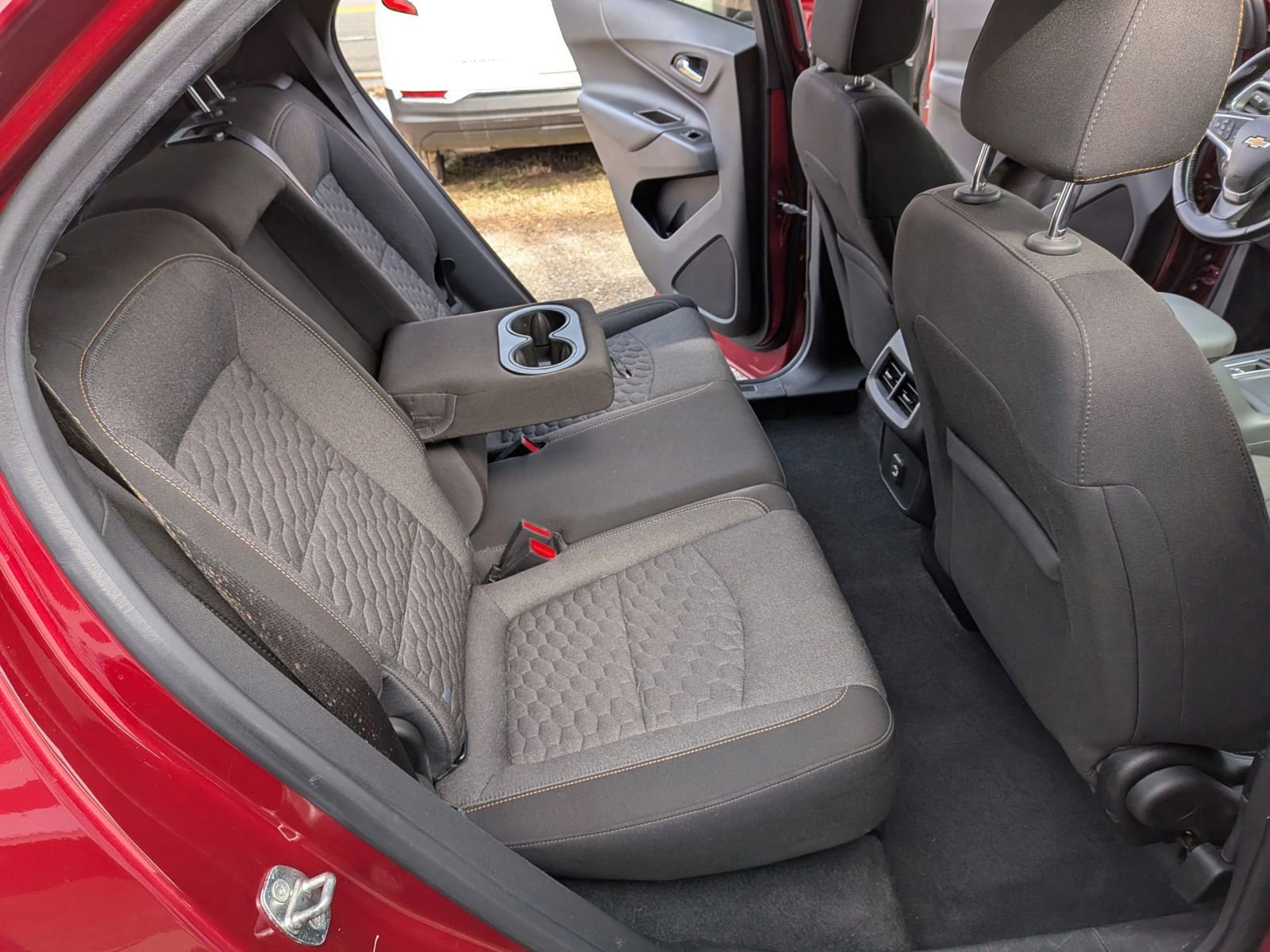 Used 2020 Chevrolet Equinox LT image 29