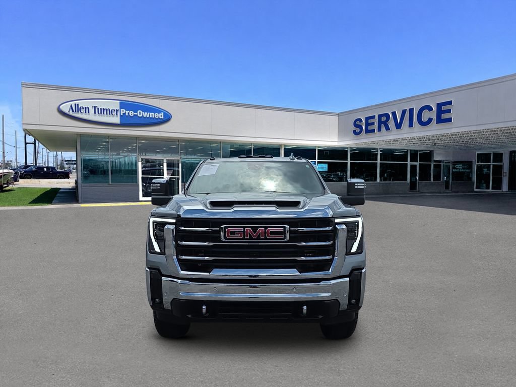 Used 2025 GMC Sierra 2500 SLT w/ SLT Premium Package AWD/4WD image 3
