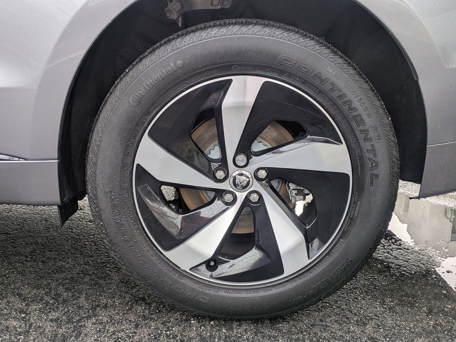 Used 2024 Jaguar F-PACE R-Dynamic S image 25