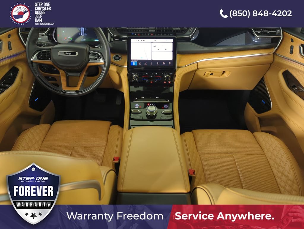 Used 2023 Jeep Grand Cherokee Summit AWD/4WD image 14