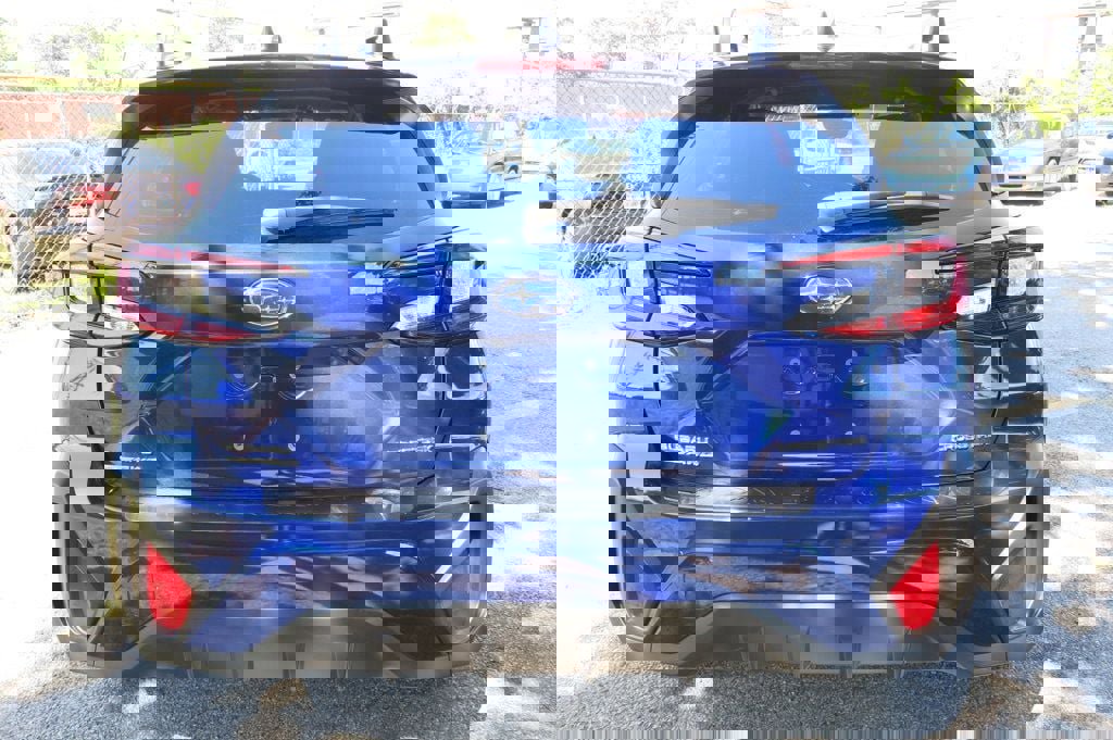 Used 2025 Subaru Crosstrek 2.0i Premium image 8