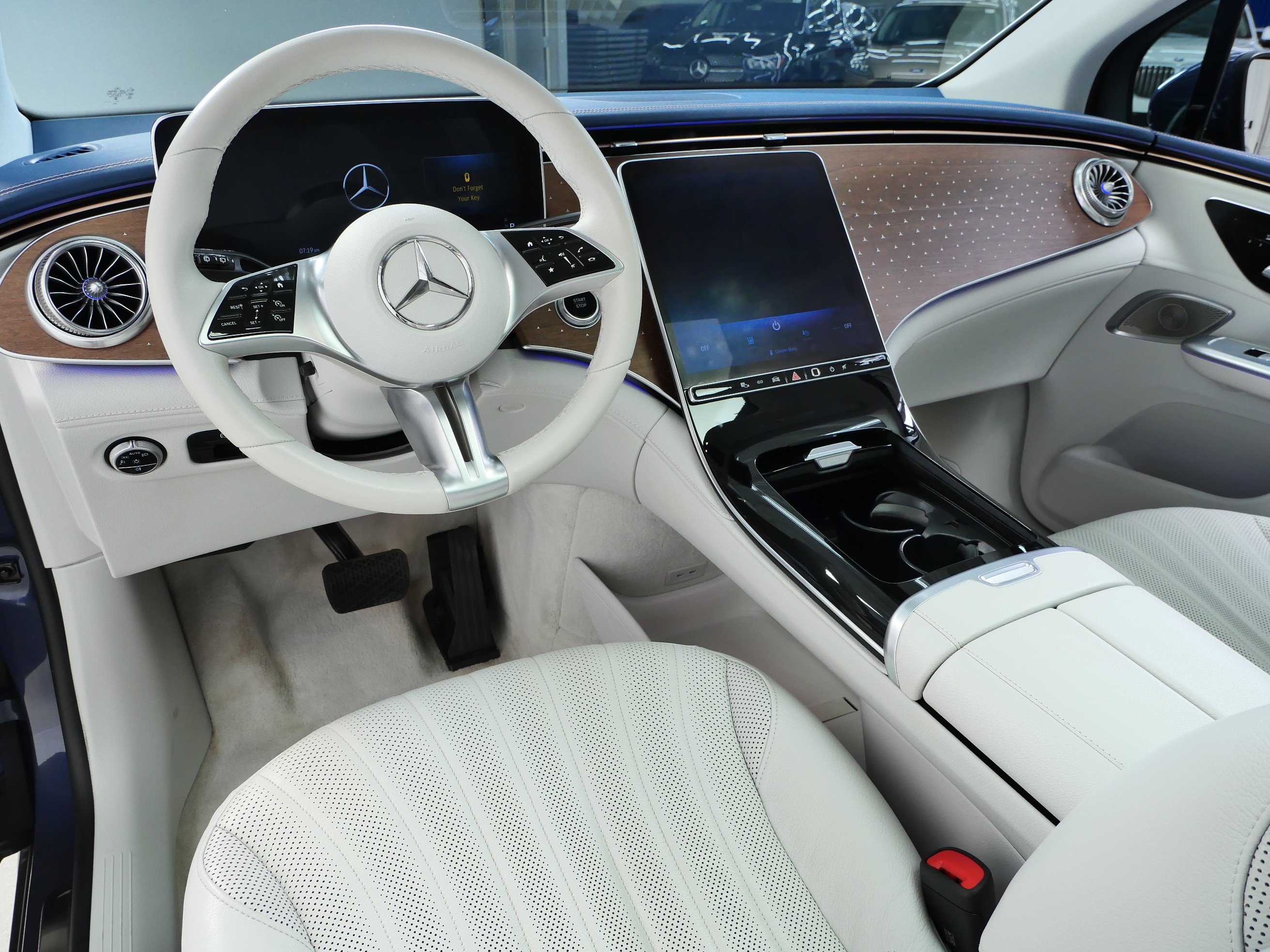 Certified 2023 Mercedes-Benz EQE 500 4MATIC SUV image 3