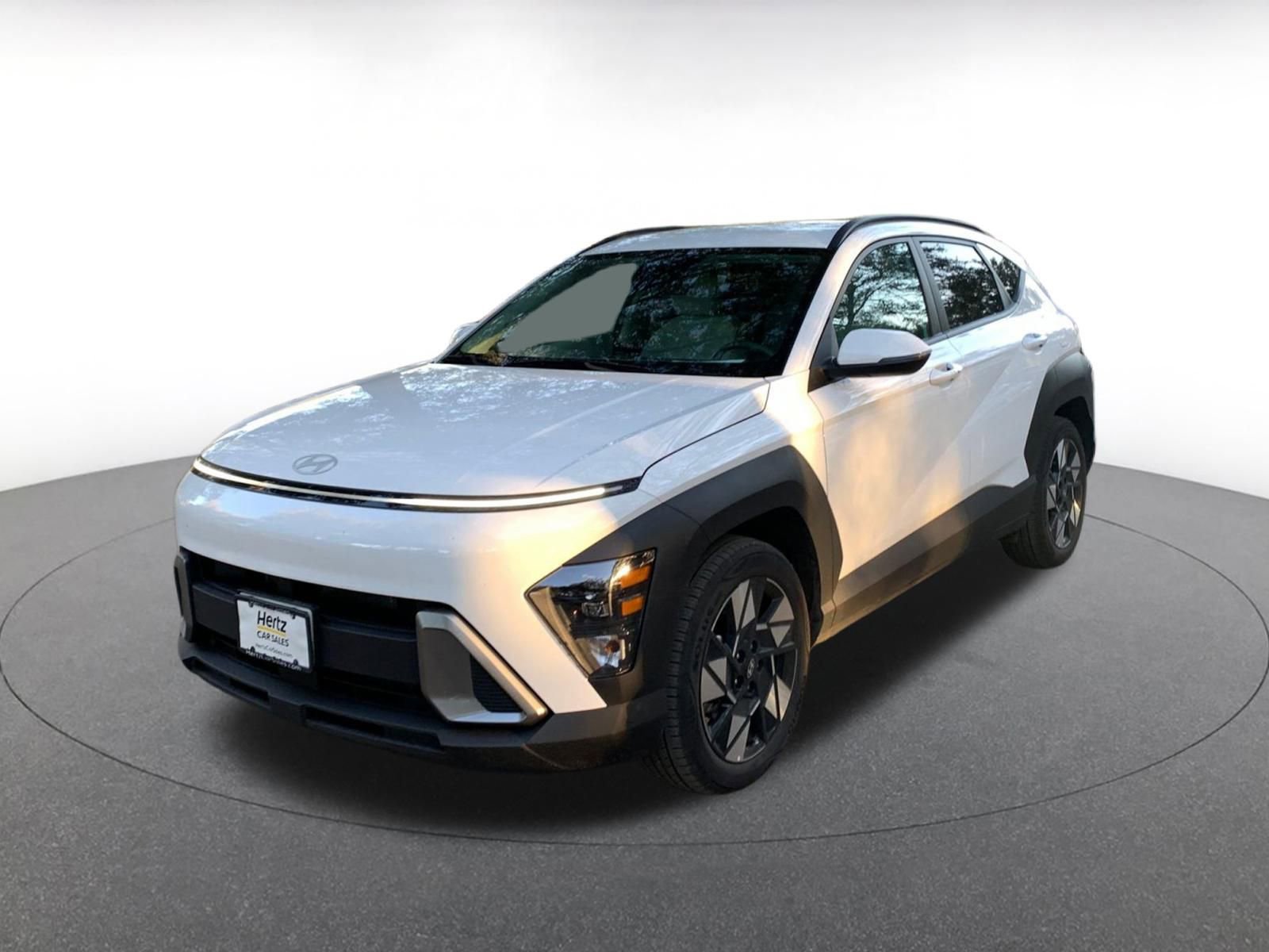 Used 2025 Hyundai Kona SEL image 3