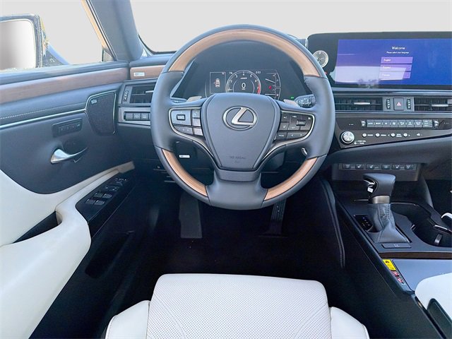 New 2025 Lexus ES 350 Ultra Luxury image 17