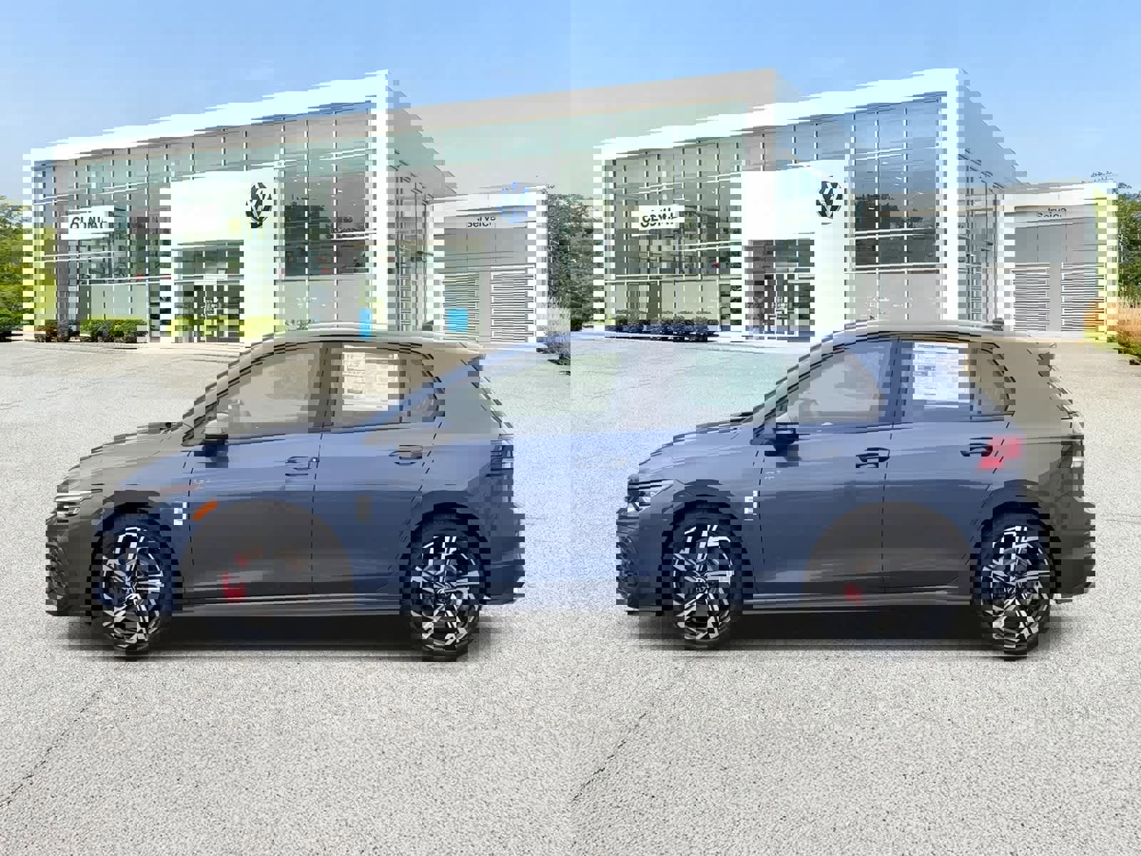 New 2026 Volkswagen GTI SE FWD image 2