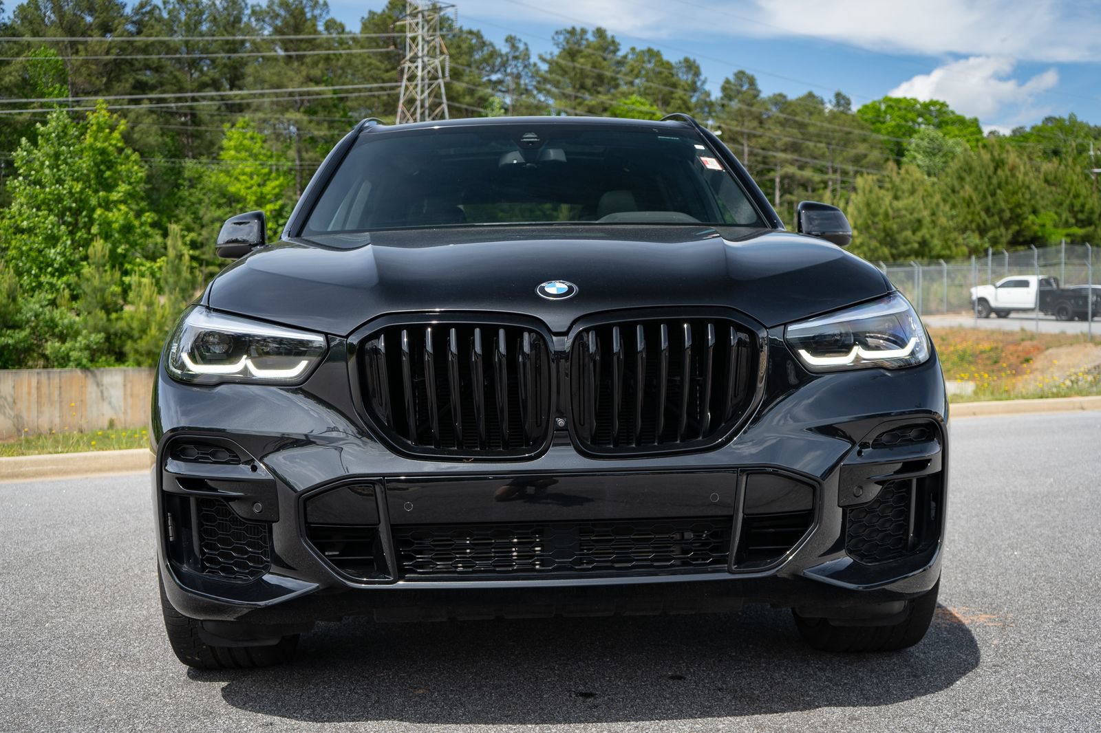 Used 2023 BMW X5 sDrive40i w/ M Sport Package RWD image 2