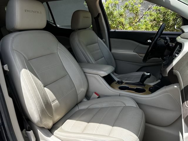 Used 2018 GMC Acadia Denali w/ Technology Package FWD image 31