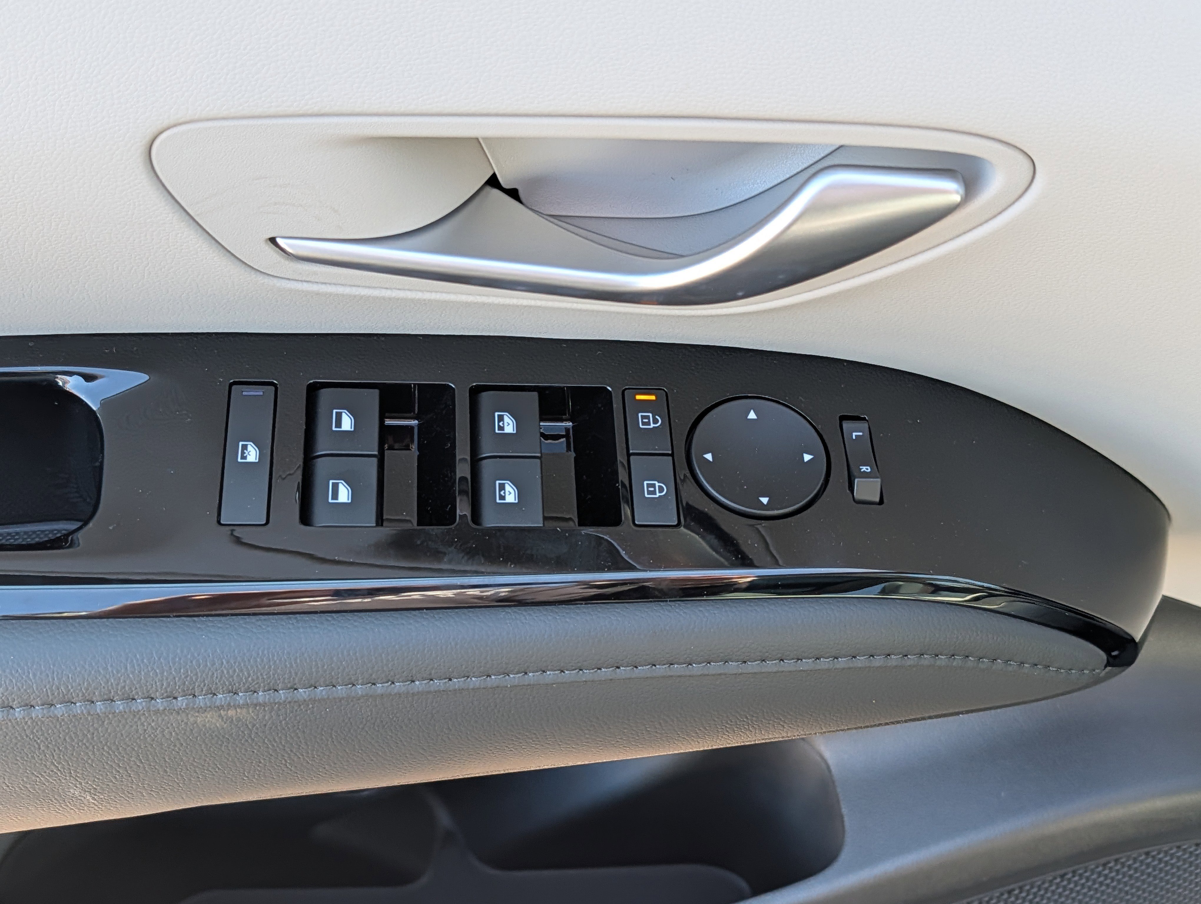 New 2026 Hyundai Tucson Limited image 12