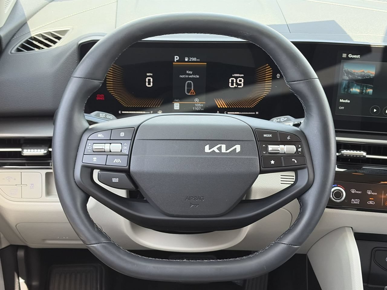 Used 2026 Kia Sportage EX FWD image 22
