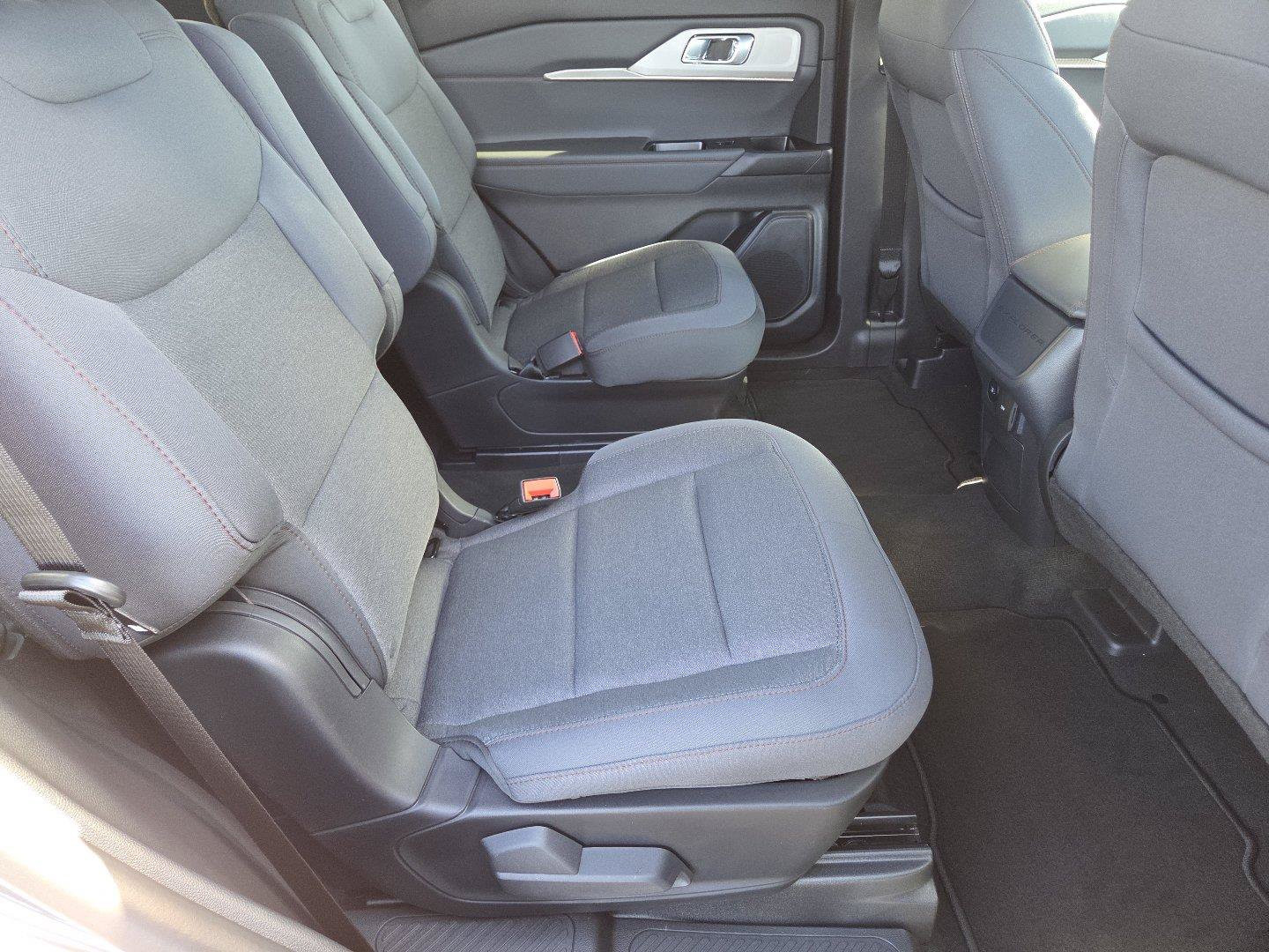 New 2027 Ford Explorer Active AWD/4WD image 18