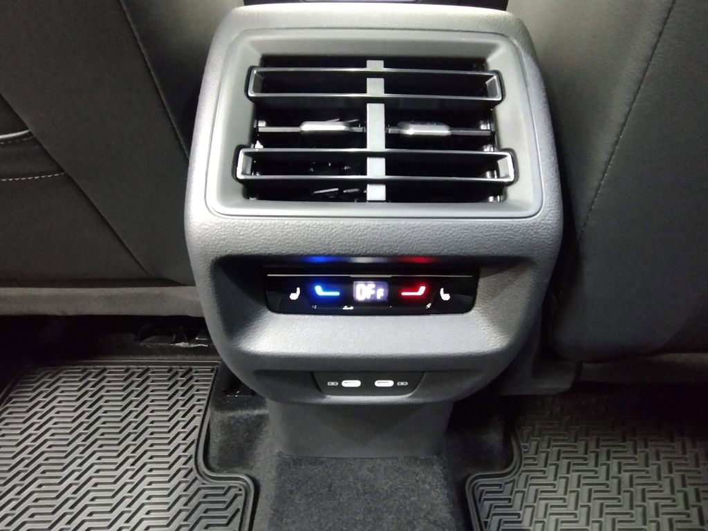 New 2026 Volkswagen Tiguan SEL R-Line image 38