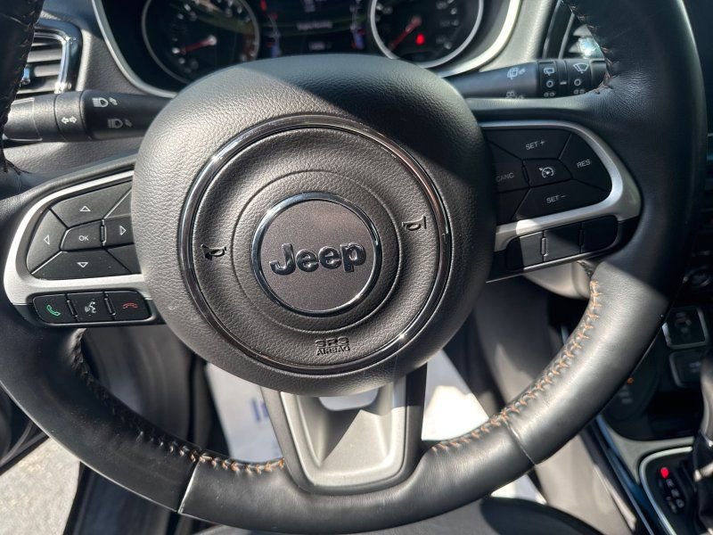 Used 2018 Jeep Compass Limited w/ Navigation Group AWD/4WD image 20