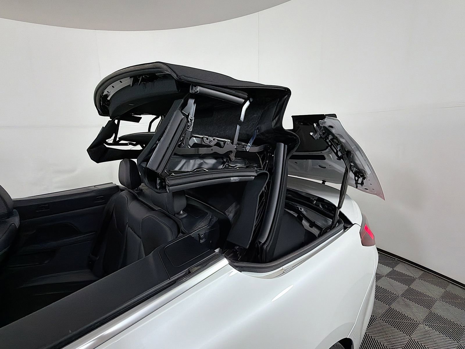 Used 2025 BMW 430i Convertible RWD image 23