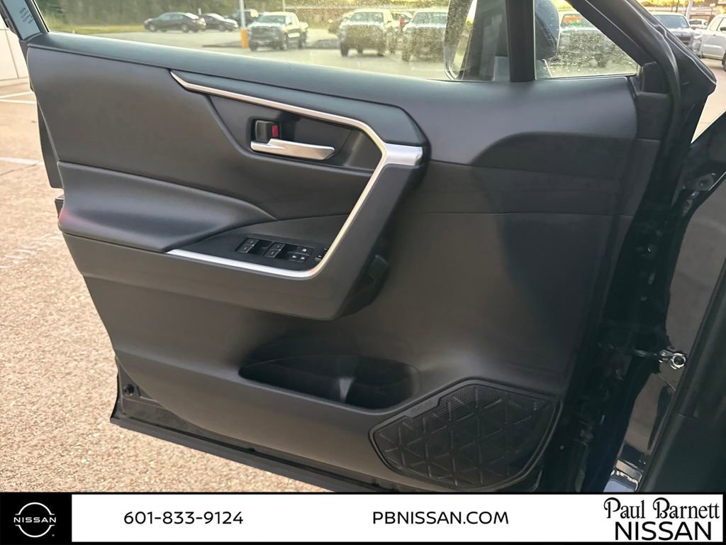 Used 2024 Toyota RAV4 XLE image 18