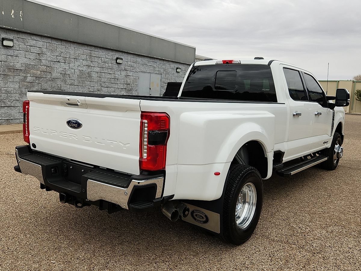 Used 2026 Ford F350 Lariat AWD/4WD image 3