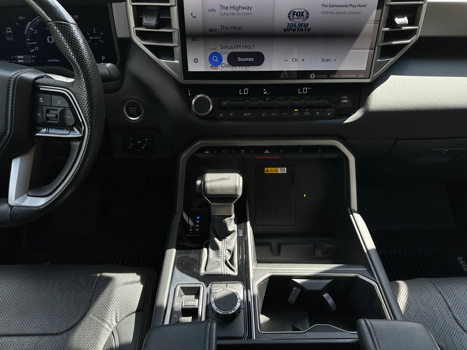 Used 2024 Toyota Tundra Limited AWD/4WD image 18