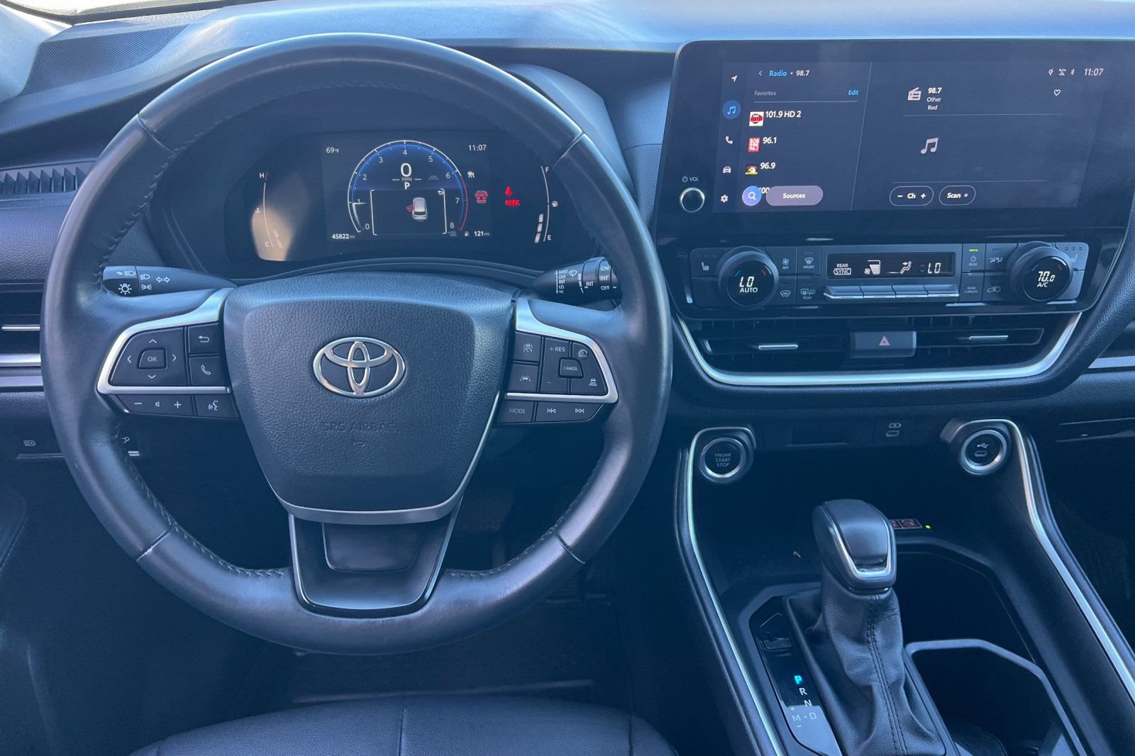Used 2024 Toyota Grand Highlander AWD image 11