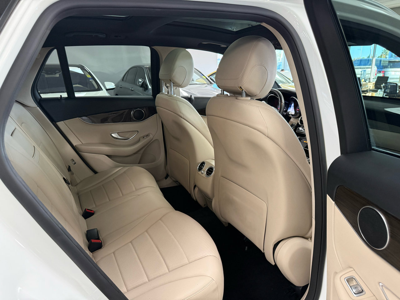 Used 2018 Mercedes-Benz GLC 300 GLC300 4MATIC image 23