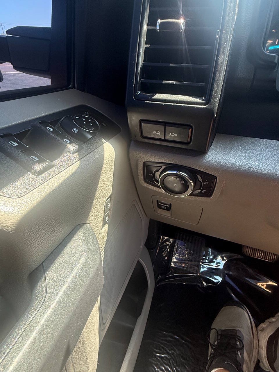 Used 2018 Ford F150 XL w/ XL Power Equipment Group AWD/4WD image 14