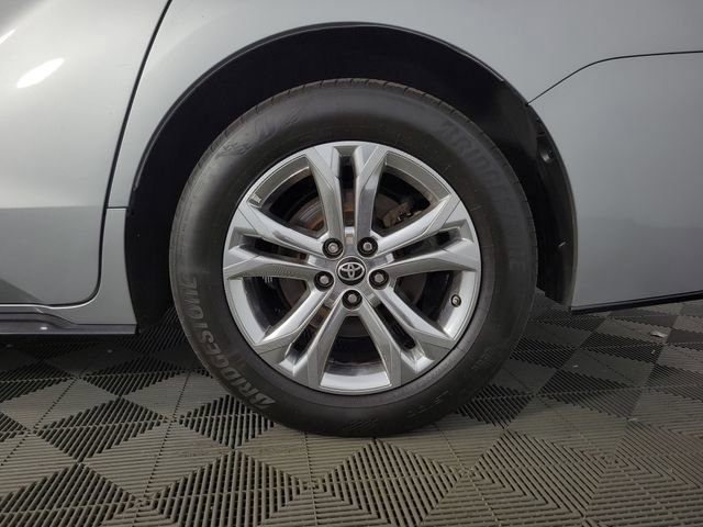 Used 2023 Toyota Sienna XSE w/ XSE Plus Package image 12