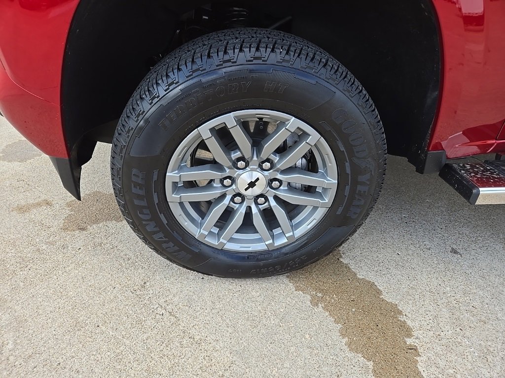 Used 2024 Chevrolet Colorado LT image 13