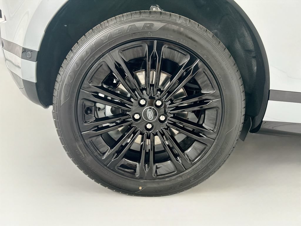 New 2026 Land Rover Range Rover Evoque Hoxton AWD/4WD image 32