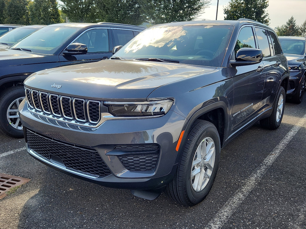 New 2025 Jeep Grand Cherokee Laredo X w/ Luxury Tech Group I image 1