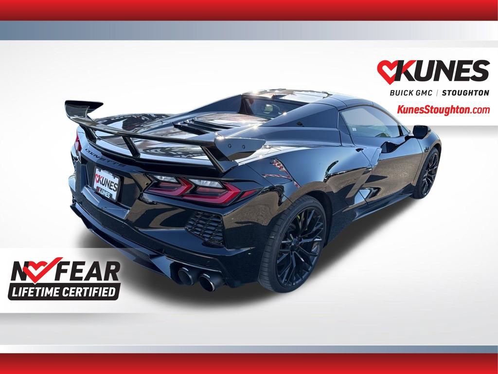 Used 2021 Chevrolet Corvette Stingray Convertible w/ Z51 Performance Package RWD image 10