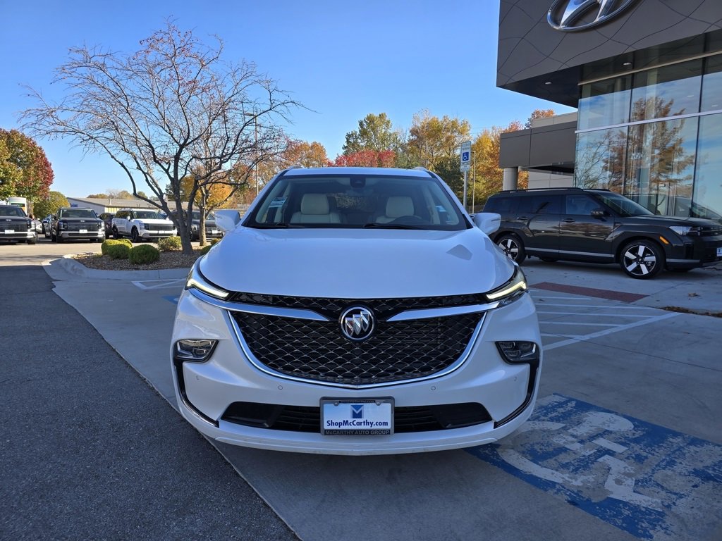 Used 2022 Buick Enclave Avenir w/ Avenir Technology Package image 3