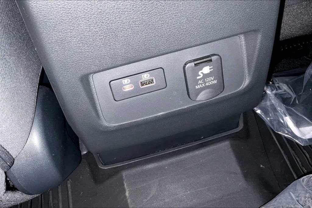 Certified 2024 Nissan Frontier SV w/ Hardbody Edition image 33