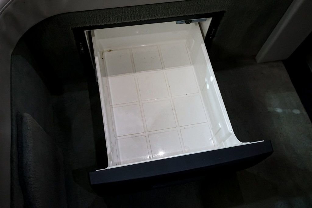 Used 2015 Mercedes-Benz Sprinter 2500 image 69