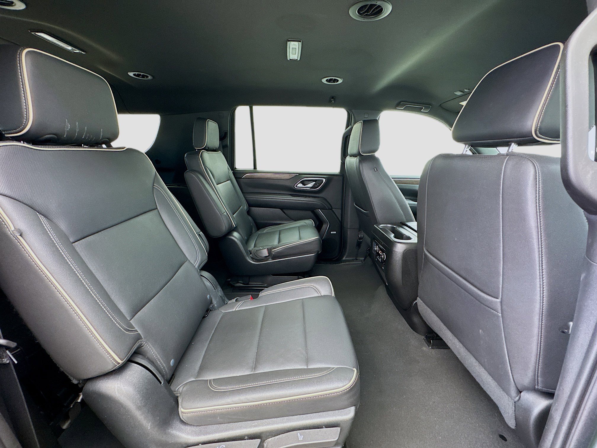Used 2023 Chevrolet Suburban Premier RWD image 20