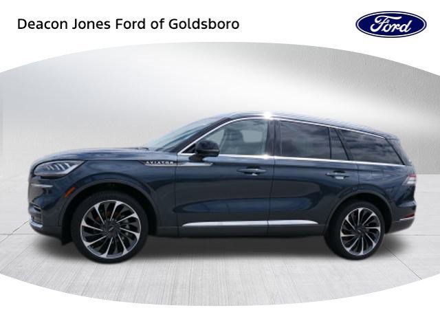 Used 2023 Lincoln Aviator Reserve w/ Equipment Group 201A image 6