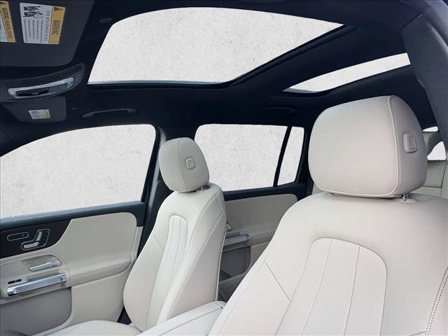 Used 2025 Mercedes-Benz GLB 250 image 13