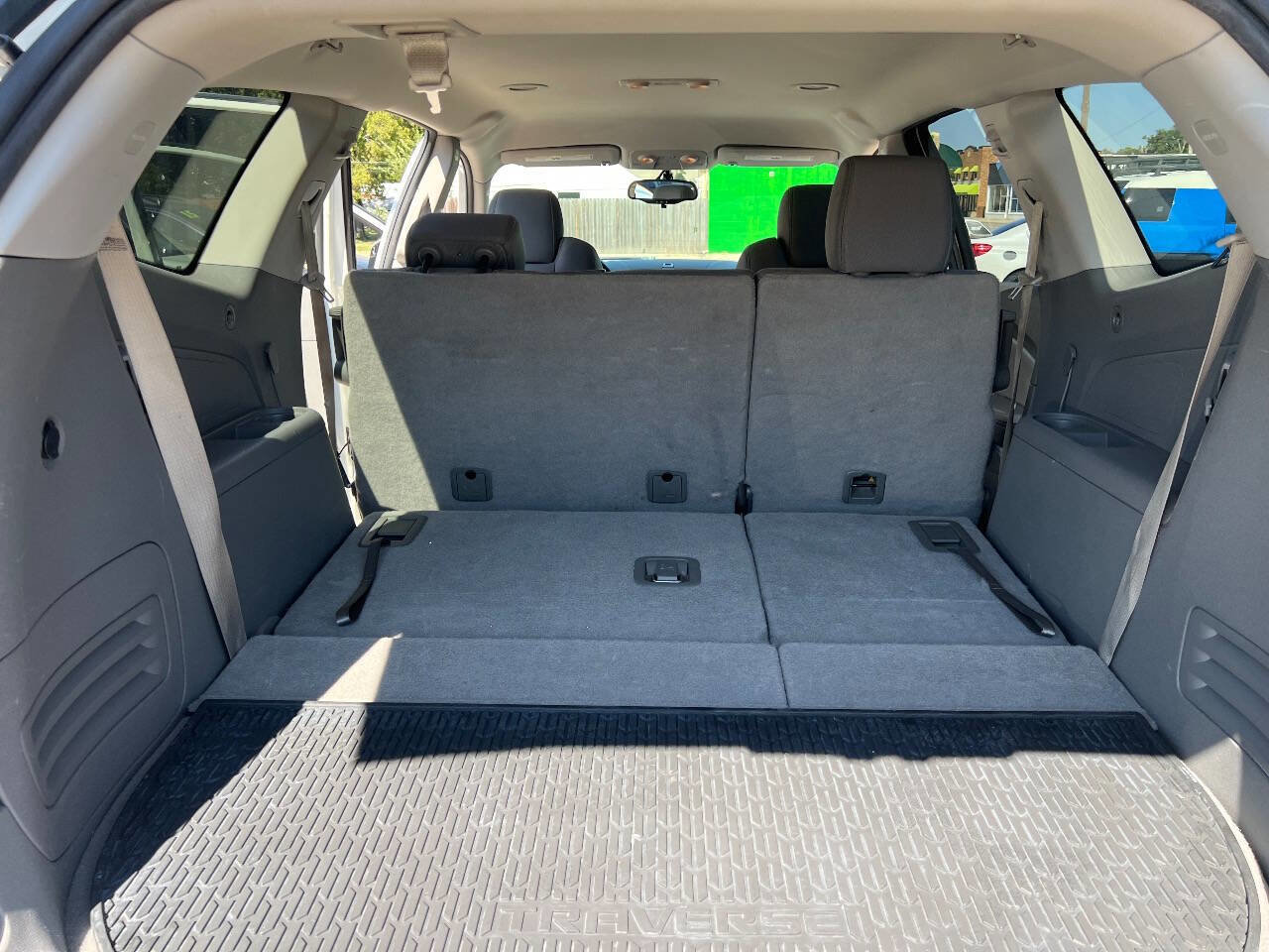 Used 2011 Chevrolet Traverse LT image 20