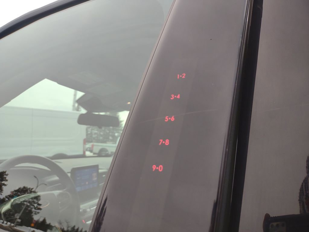 Used 2021 Ford Explorer XLT w/ Equipment Group 202A image 17