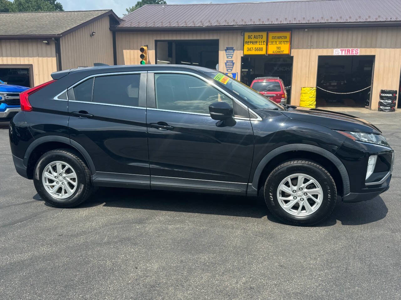 Used 2019 Mitsubishi Eclipse Cross ES image 3