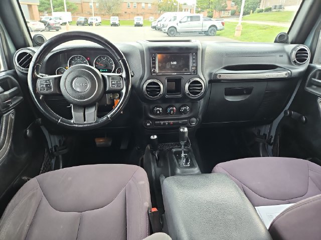 Used 2014 Jeep Wrangler Unlimited Sport w/ Connectivity Group AWD/4WD image 10