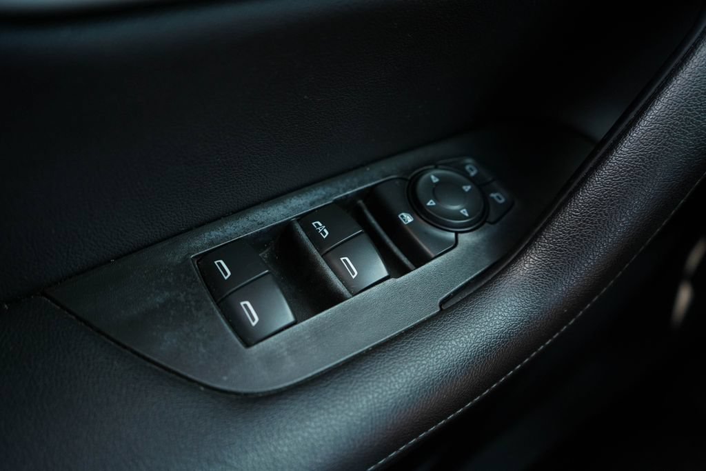 Used 2021 Chevrolet Blazer LT FWD image 30
