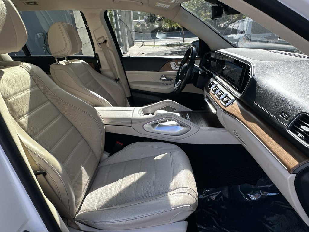 Used 2021 Mercedes-Benz GLS 580 4MATIC image 14