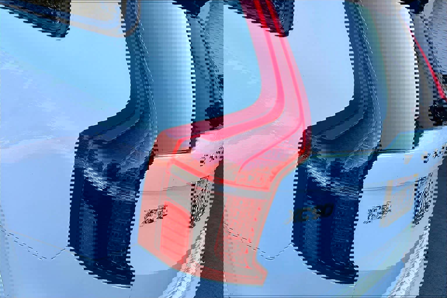 Used 2023 Volvo XC90 T8 Ultimate w/ Protection Package Premier image 32