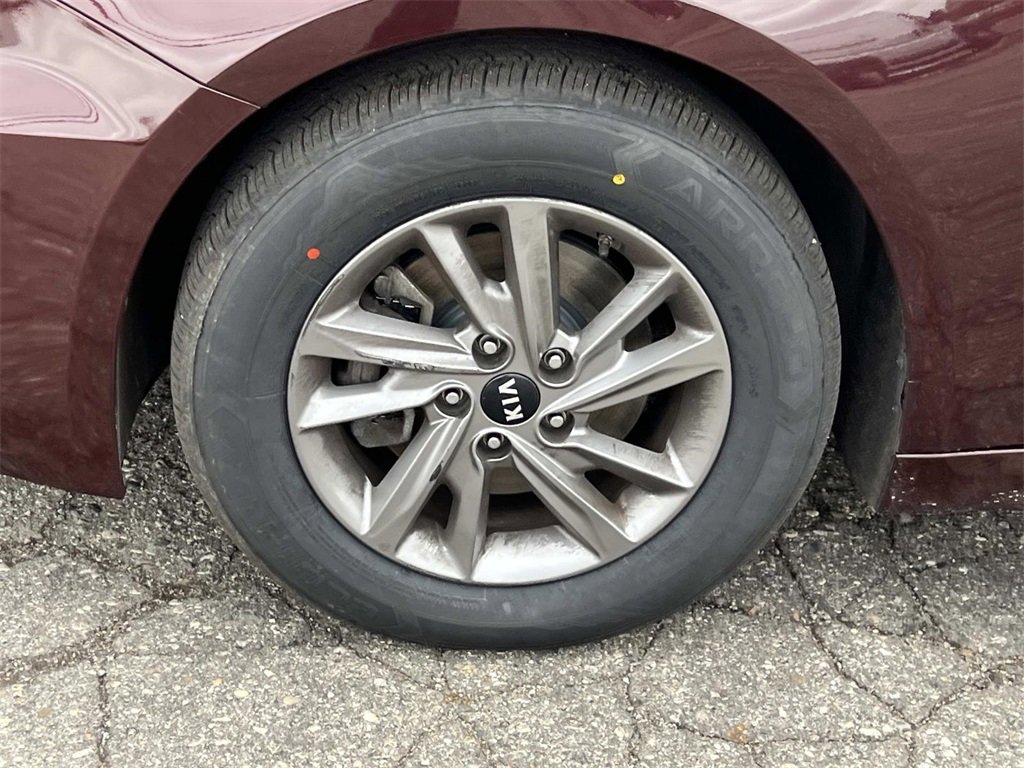 Used 2020 Kia Optima LX image 8