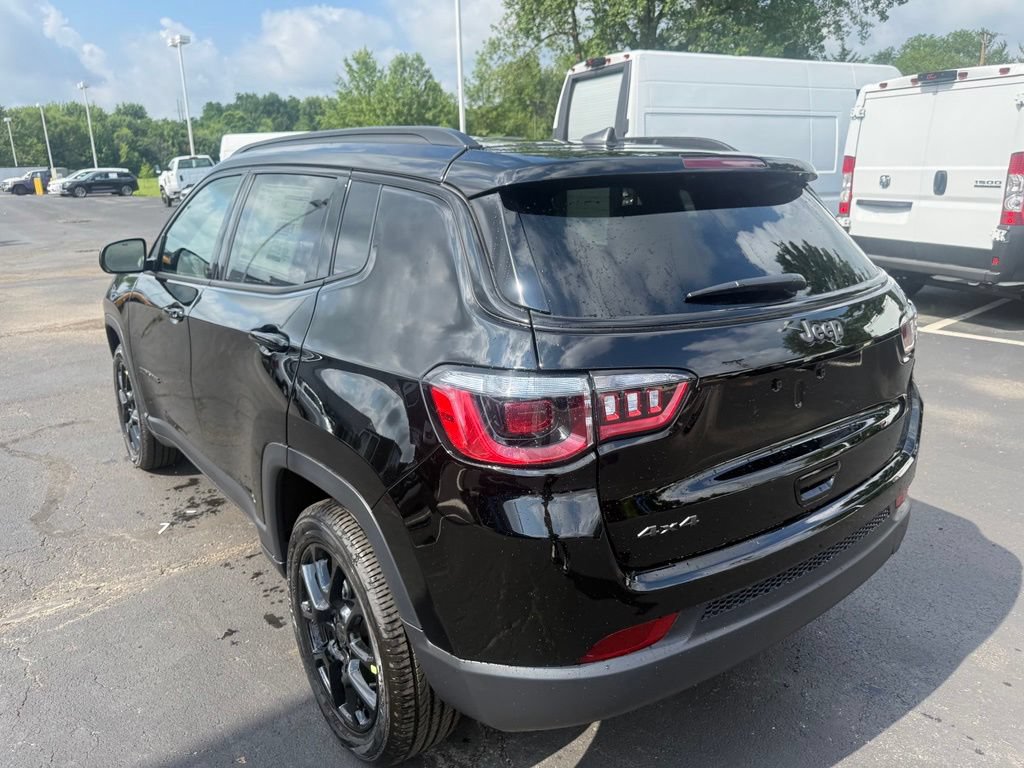 New 2026 Jeep Compass Latitude AWD/4WD image 5