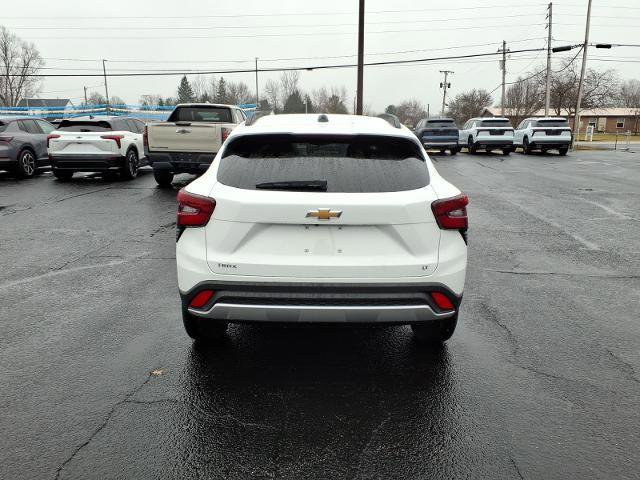 New 2026 Chevrolet Trax LT w/ LT Convenience Package FWD image 4