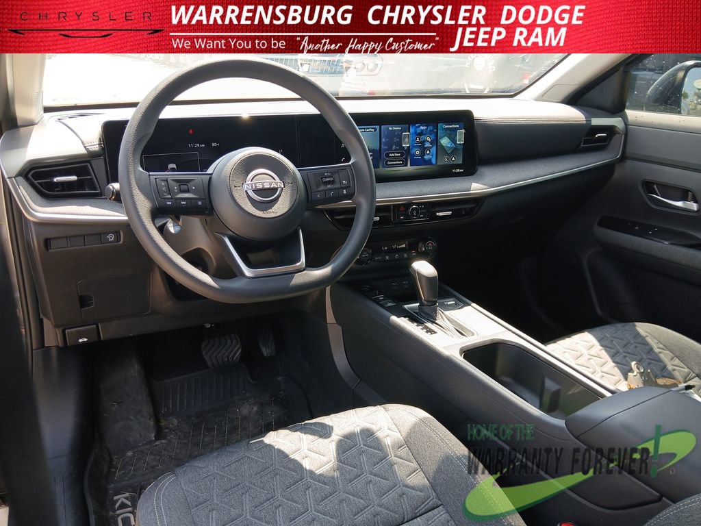 Used 2026 Nissan Kicks SV FWD image 15