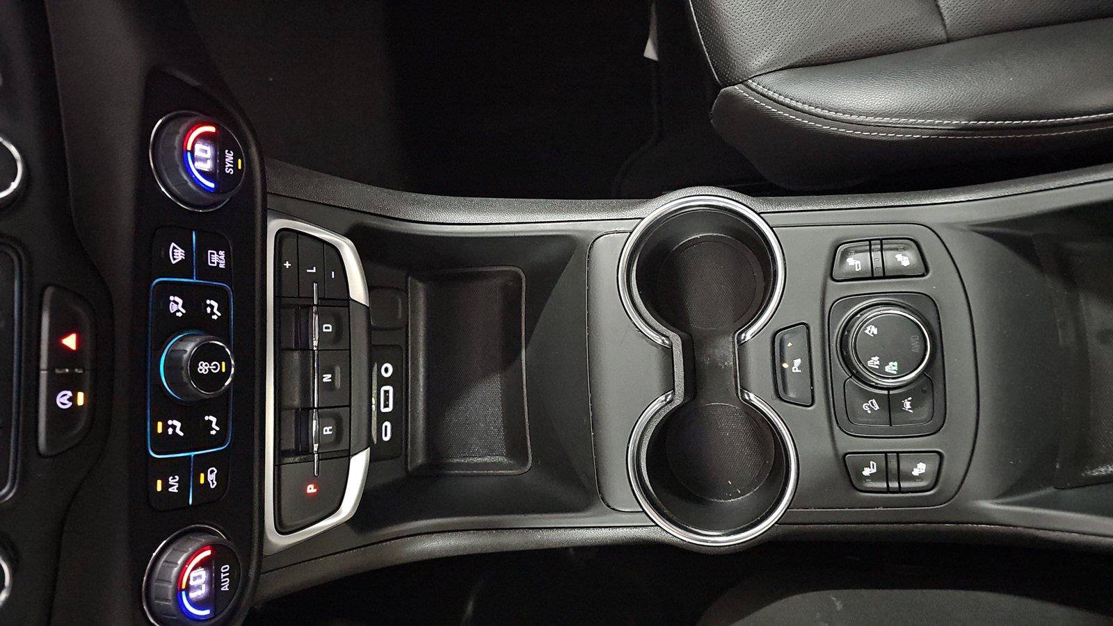 Used 2024 GMC Terrain SLT w/ Tech Package AWD/4WD image 19