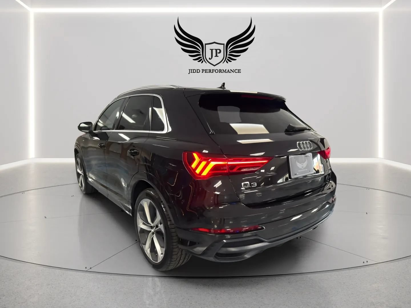 Used 2020 Audi Q3 2.0T Premium Plus w/ Premium Plus Package AWD/4WD image 5